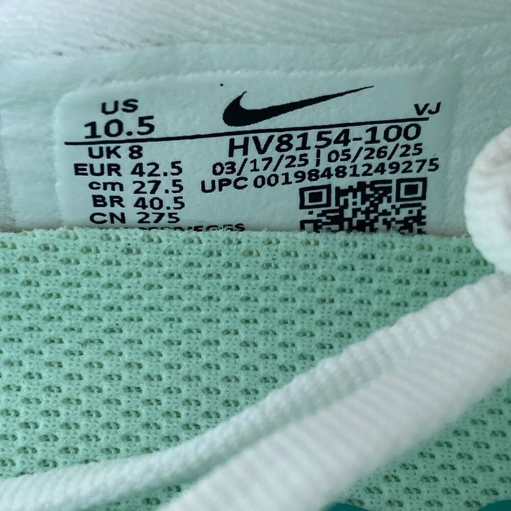Nike Vomero Plus Size 10.5 Women = 9 Men Mint Foam Turquoise HV8154-100 - Picture 7 of 7